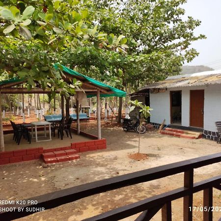 Vasant Lata Farm House Villa Barashiv Esterno foto