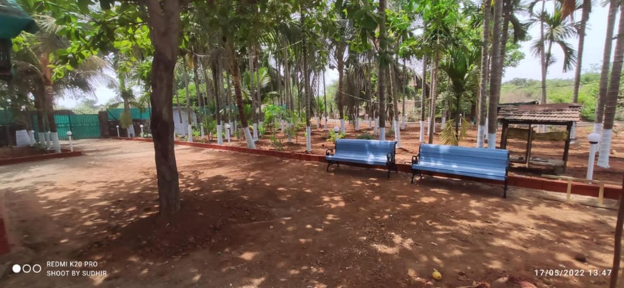 Vasant Lata Farm House Villa Barashiv Esterno foto